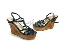 Ukir (Black)